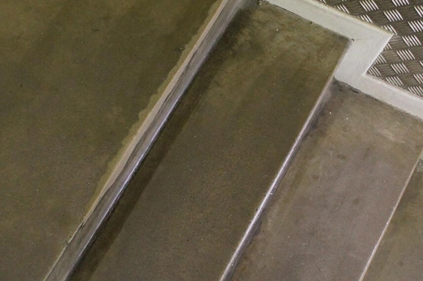 Обеспыливание бетонного основания материалом Тэпинг Грунт 100